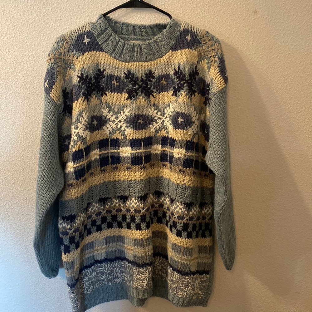Vintage Classic Elements hand knitted sweater size medium